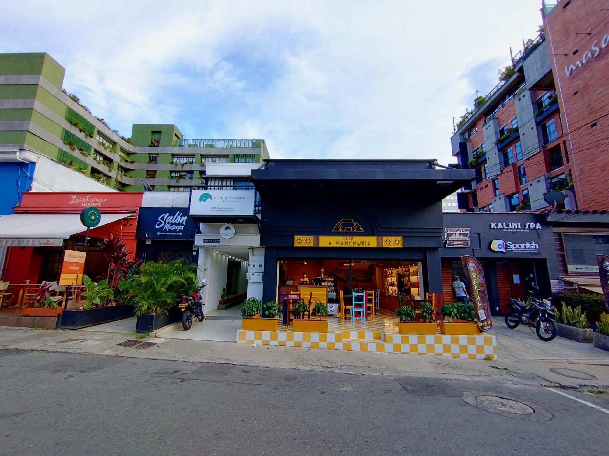 Poblado Park Guest House Medellin Bagian luar foto