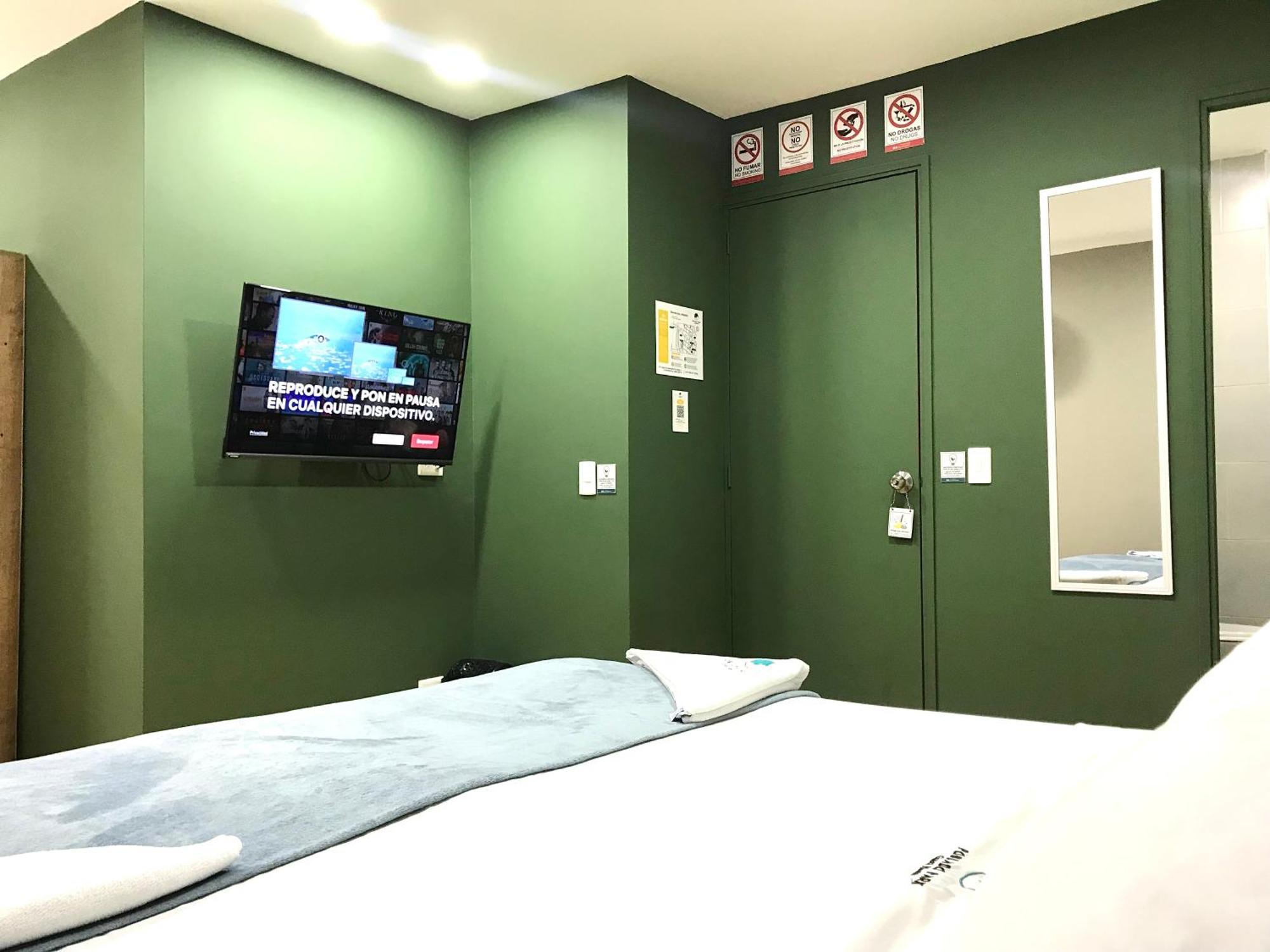 Poblado Park Guest House Medellin Bagian luar foto