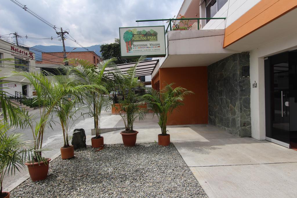 Poblado Park Guest House Medellin Bagian luar foto